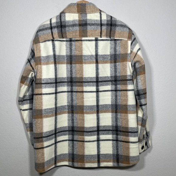 NWT H M Cream Plaid Fleece Felted Button Front Relaxed Fit Overshirt Men Size S - Picture 2 of 9